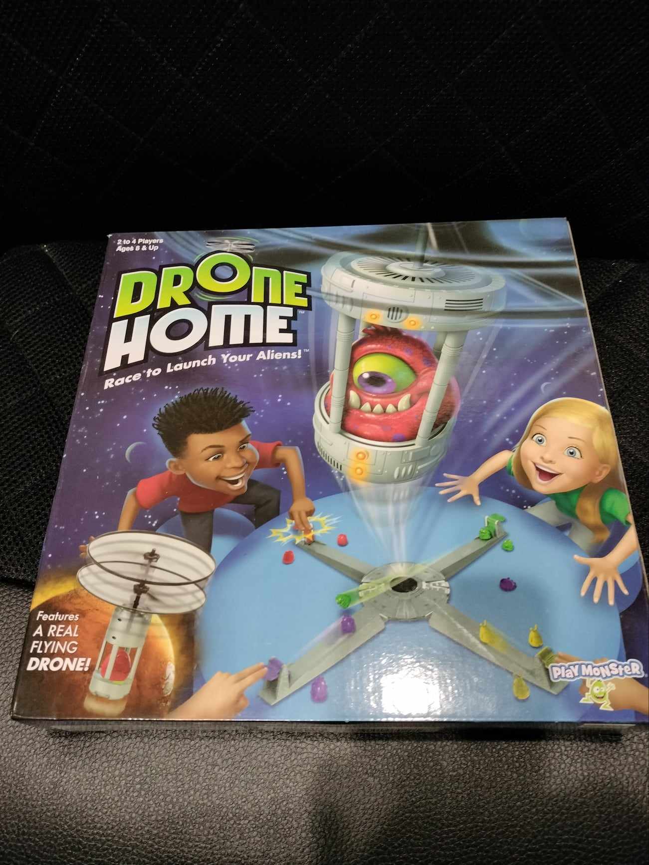 Drone Home -- First Ever Game With a Real, Flying Drone -- Great, Family Fun! -- For 2-4 Players -- Ages 8+ (Nuevo caja sellada)