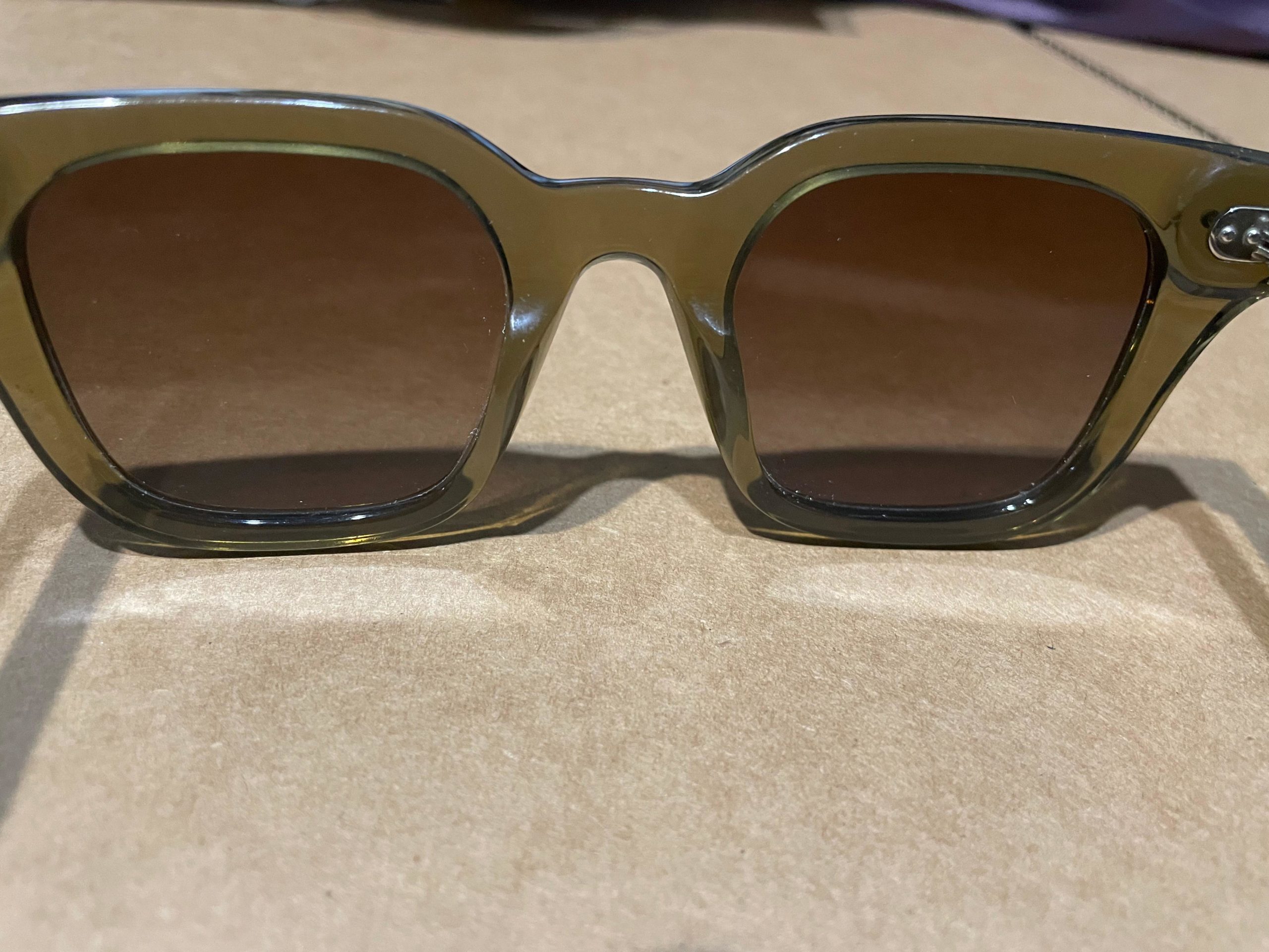 Lentes para Sol para Mujer Marca Chimi. Sunglasses 04 GREEN 47-24. DESIGNED IN STOKCHOLM (usados pero como nuevos) - Image 2