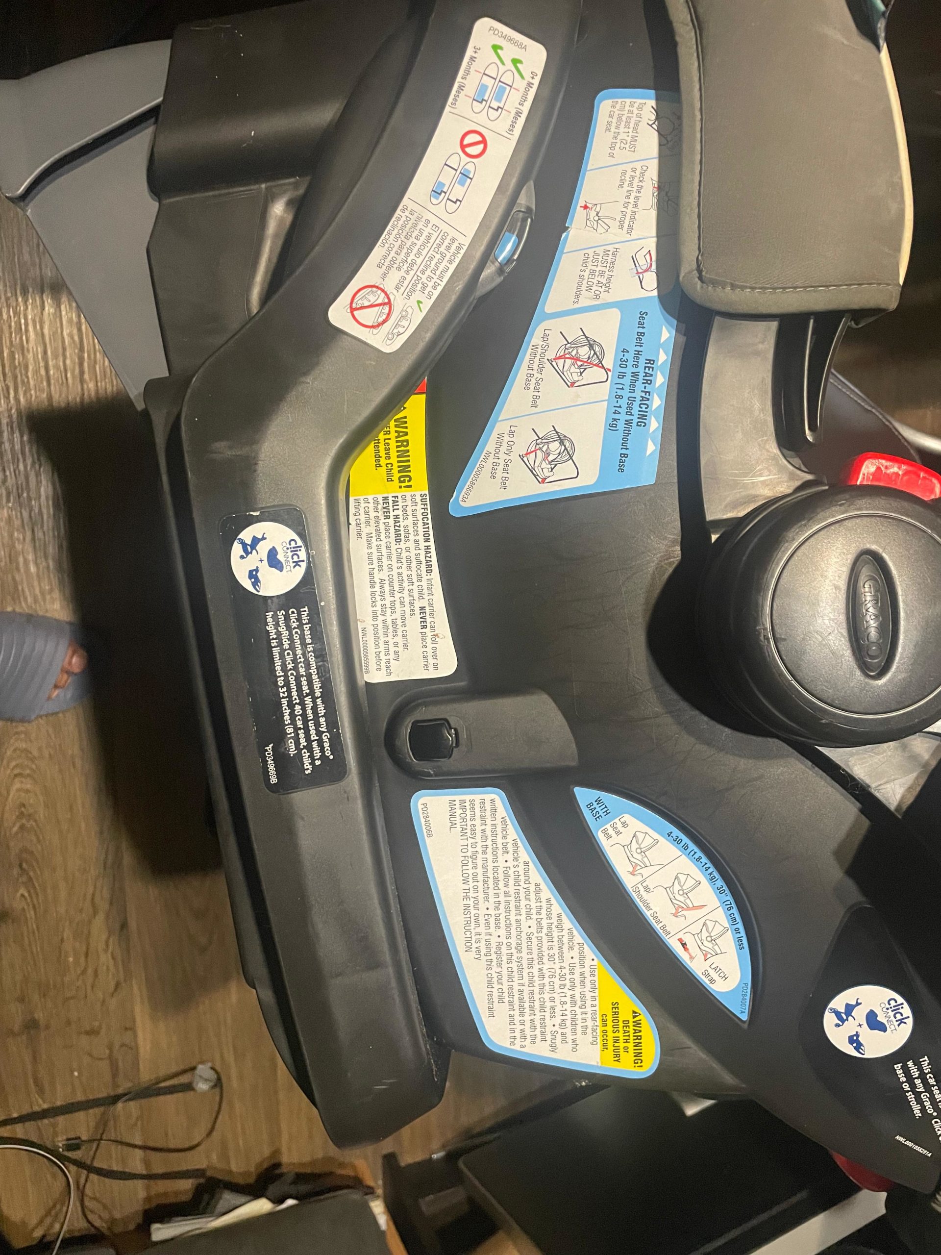 Car Seat con Base. Para infantes, Capacidad de 4 a 30 libras. Graco Infant Car Seat for Babies 4–30 lb (Usado en muy buen estado) - Image 4